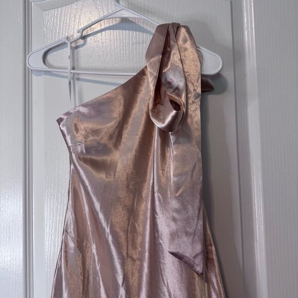 Lulus Lavish Looks Gold Satin One-Shoulder Tie-Strap Maxi Dress NWT Size Medium - Picture 5 of 10